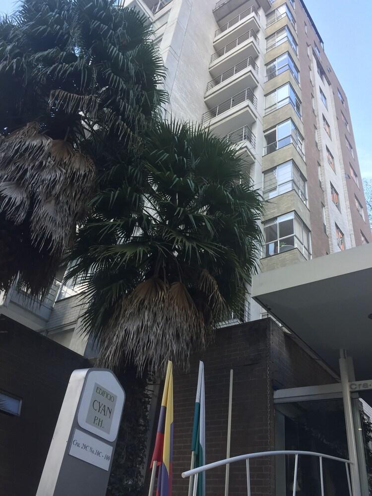 Cyan Suites Poblado By Mde Bnb Медельїн Екстер'єр фото