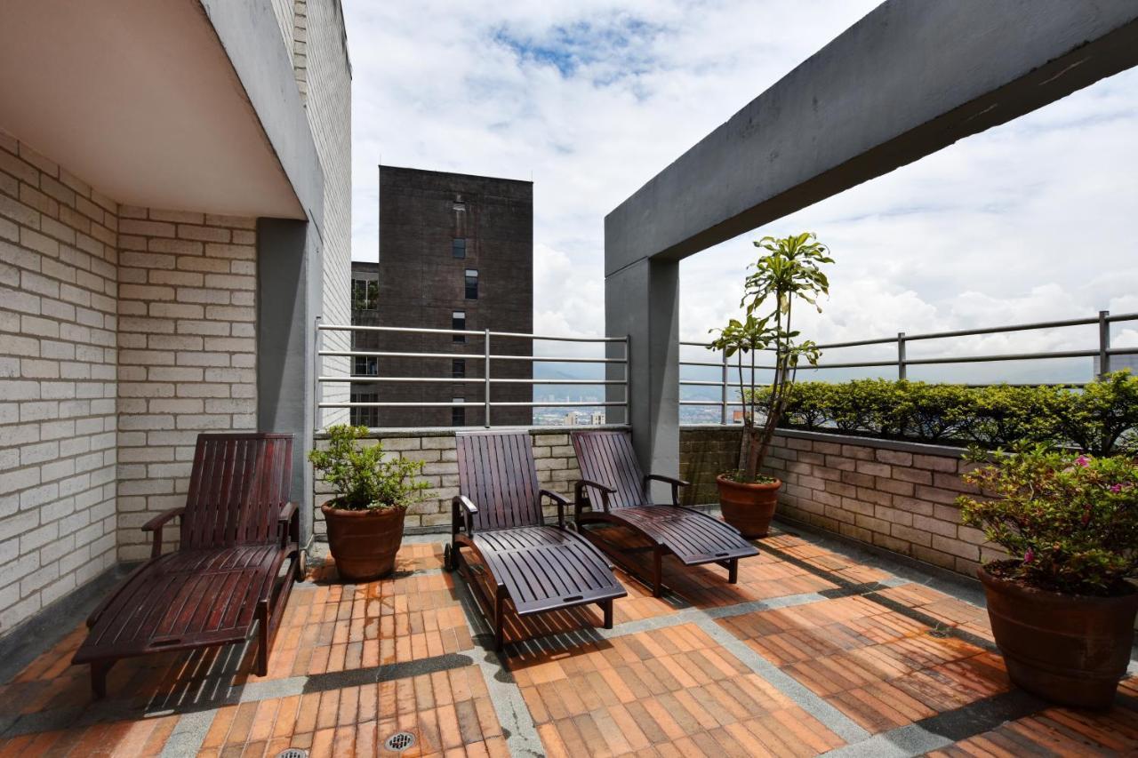 Cyan Suites Poblado By Mde Bnb Медельїн Екстер'єр фото
