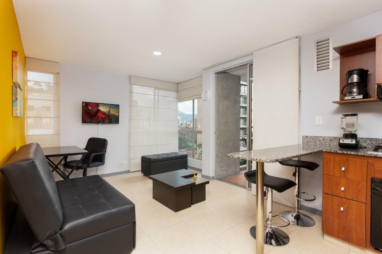 Cyan Suites Poblado By Mde Bnb Медельїн Екстер'єр фото